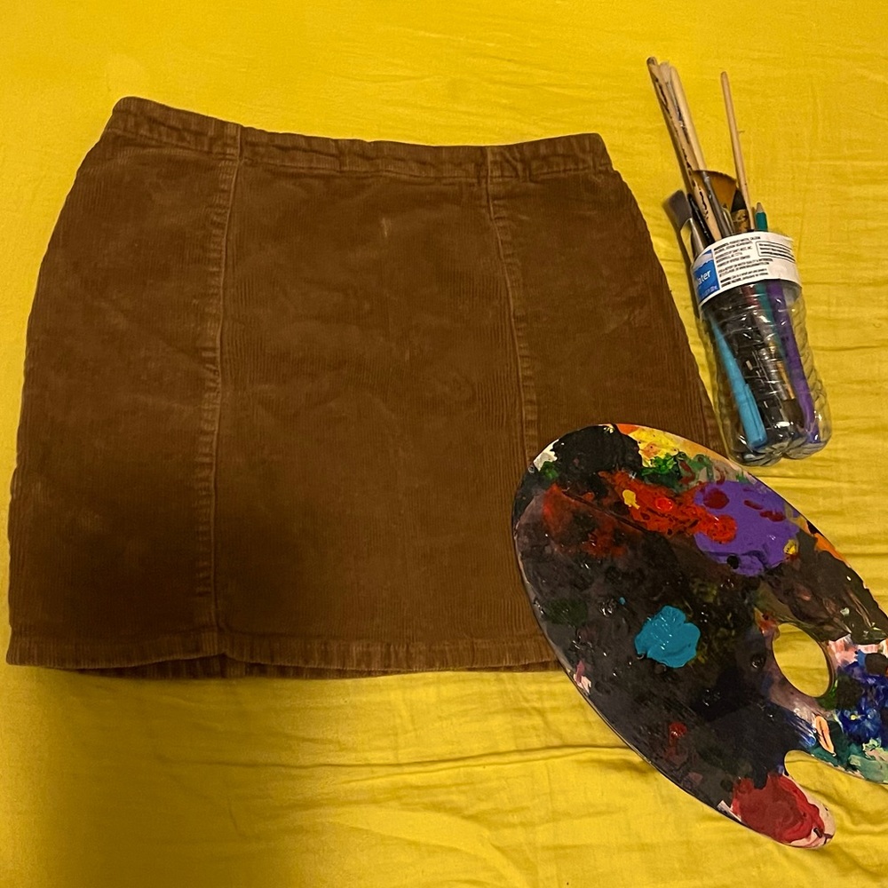 Vintage, second-hand mini skirt. Thrift haul